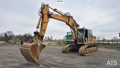 2002 Liebherr R914 HDSL crawler excavator, front three-quarter view