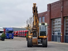 2009 Liebherr A900C wheel excavator, front view