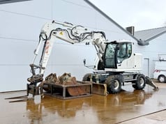 2012 Liebherr A914 COMPACT wheel excavator side view