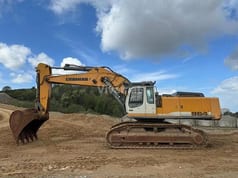 2013 Liebherr R964C LITRONIC crawler excavator side view 2013 Liebherr R964C LITRONIC crawler excavator side view