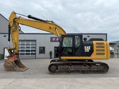 2016 Caterpillar 320E crawler excavator, side view
