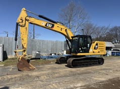 2018 Caterpillar 320-07A crawler excavator, side view 2018 Caterpillar 320-07A crawler excavator, side view
