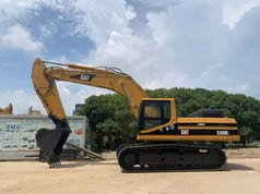 2018 Caterpillar 330BL crawler excavator, side view 2018 Caterpillar 330BL crawler excavator, side view