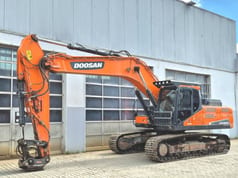 2019 Doosan DX300LC-5 Crawler Excavator
