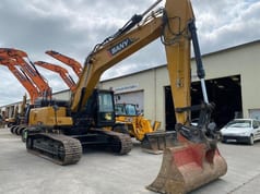 2020 Sany SY215C crawler excavator, front three-quarter view 2020 Sany SY215C crawler excavator, front three-quarter view