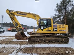 2021 Komatsu PC290LCi crawler excavator side view 2021 Komatsu PC290LCi crawler excavator side view