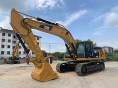 2022 Caterpillar 336D2 crawler excavator, side profile view