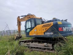 2023 Hyundai R225LVS excavator, side view