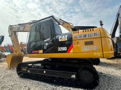 Excavadora de orugas Caterpillar 320D 2025, vista lateral de perfil Excavadora de orugas Caterpillar 320D 2025, vista lateral de perfil
