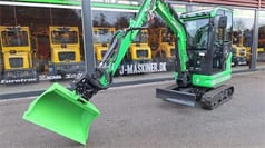 2026 Mole M20EL mini excavator, front three-quarter view