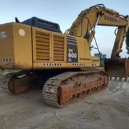 Komatsu PC600 LC-8 crawler excavator, rear three-quarter view Komatsu PC600 LC-8 crawler excavator, rear three-quarter view