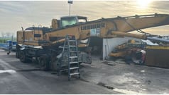 Liebherr A904 C HD wheel excavator, side view Liebherr A904 C HD wheel excavator, side view