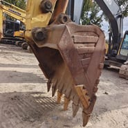 2024 Komatsu PC360-7 crawler excavator bucket close-up