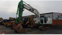 2015 Caterpillar 324EL crawler excavator, side view