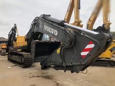 2020 Volvo EC480DL crawler excavator, side view