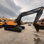 2022 Hyundai R225LC-9S crawler excavator, side view