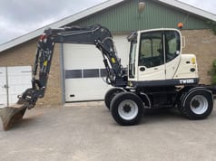 2015 Terex TW85 wheel excavator side view 2015 Terex TW85 wheel excavator side view