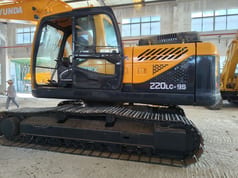 Hyundai R220LC-9S crawler excavator side view