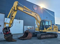 2016 Komatsu PC210LC-10 crawler excavator, side view