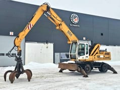 2000 Liebherr A924 Litronic wheel excavator side view
