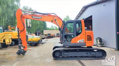 2018 Doosan DX140LCR-5 crawler excavator, side profile view