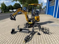 Berger Kraus BK1000JS mini excavator with accessories