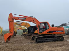 2019 Doosan DH220LC-7 crawler excavator, side view