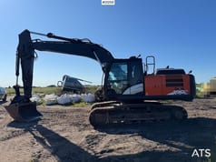 2018 Hitachi Zaxis 190 LC excavator, side view