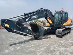2025 Hyundai R210 crawler excavator, side profile view