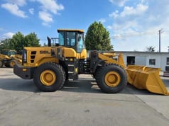 2026 SDLG L956F wheel loader side view