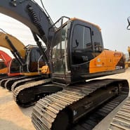 Hyundai R220LC-9S crawler excavator, side view Hyundai R220LC-9S crawler excavator, side view