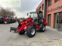2018 Weidemann 4080 wheel loader, front three-quarter view 2018 Weidemann 4080 wheel loader, front three-quarter view