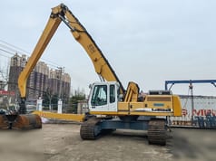 2015 Liebherr R934CEW material handler, side view