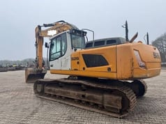 2014 Liebherr R926 LC crawler excavator, rear three-quarter view