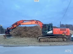 2014 Hitachi Zaxis 250LC crawler excavator, side view