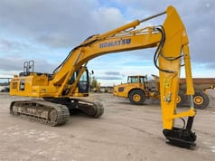 2017 Komatsu PC360LC-10 crawler excavator, side view