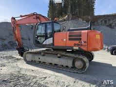 2013 Hitachi Zaxis 290LC excavator, side view