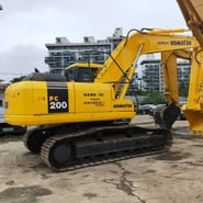 2021 Komatsu PC200-7 crawler excavator, rear three-quarter view