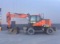 2019 Doosan DX140W-5 wheel excavator, side view