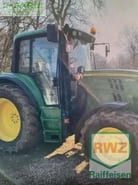 2017 John Deere 6115 M tractor, side view