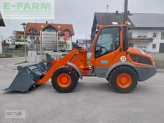 2015 Liebherr 508 wheel loader, side view 2015 Liebherr 508 wheel loader, side view