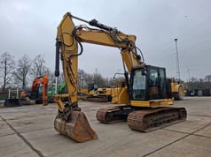 2016 Caterpillar 325FL crawler excavator, front three-quarter view