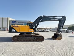2019 Hyundai Robex 210 crawler excavator, side view 2019 Hyundai Robex 210 crawler excavator, side view