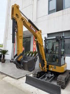 2026 XCMG SY35U mini excavator, front three-quarter view
