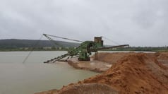 1986 Dragline 150 T 14M Working Depth, side view