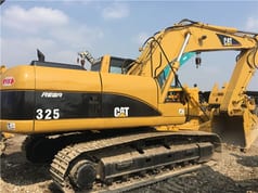 2015 Caterpillar 325 crawler excavator side view