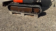 2019 Kubota U10-3 mini excavator track detail