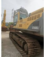 2019 Volvo EC460BLC crawler excavator, side view