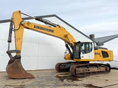 2017 Liebherr R946LC crawler excavator, side view