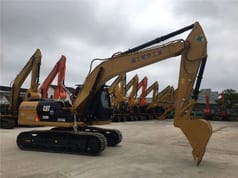2023 Caterpillar 320D2 crawler excavator side view 2023 Caterpillar 320D2 crawler excavator side view